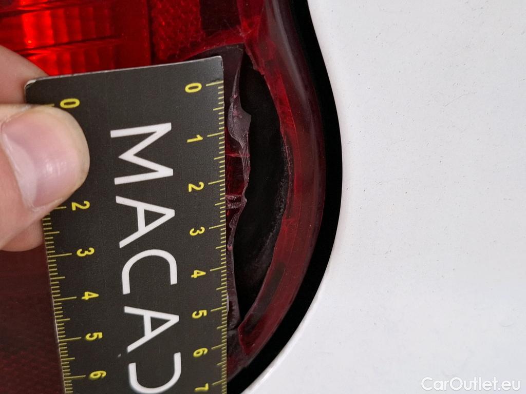  Peugeot  Partner PEUGEOT  VU 4p Fourgonnette BLUEHDI 75 STANDARD 650KG PREMIUM #27