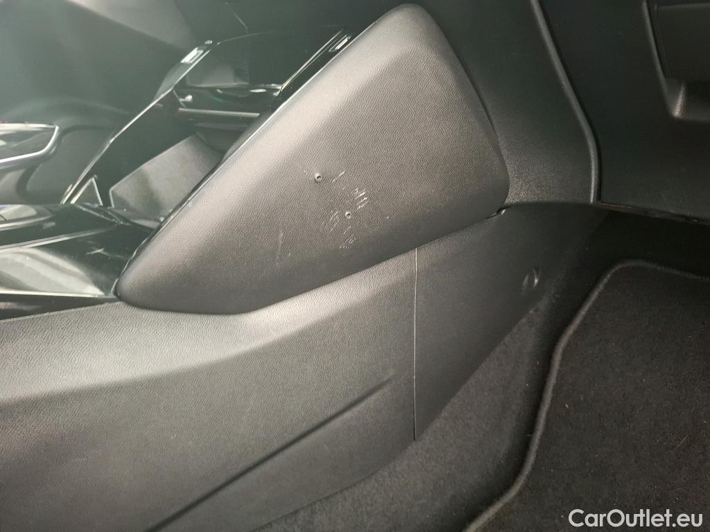  Peugeot  2008  Allure Business 1.5 HDi 130CV BVA8 E6d #9