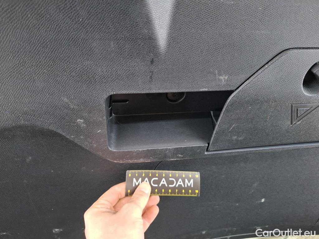  Peugeot  3008  Allure Pack 1.5 HDi 130CV BVA8 E6d #18