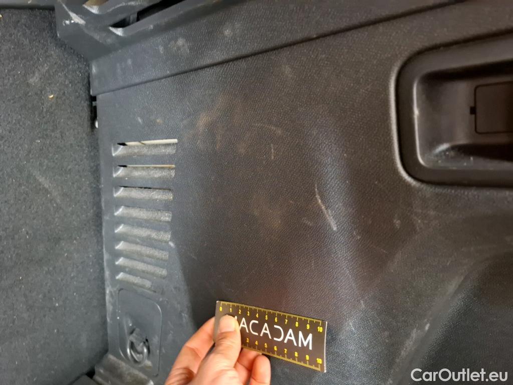  Peugeot  3008  Allure Pack 1.5 HDi 130CV BVA8 E6d #26