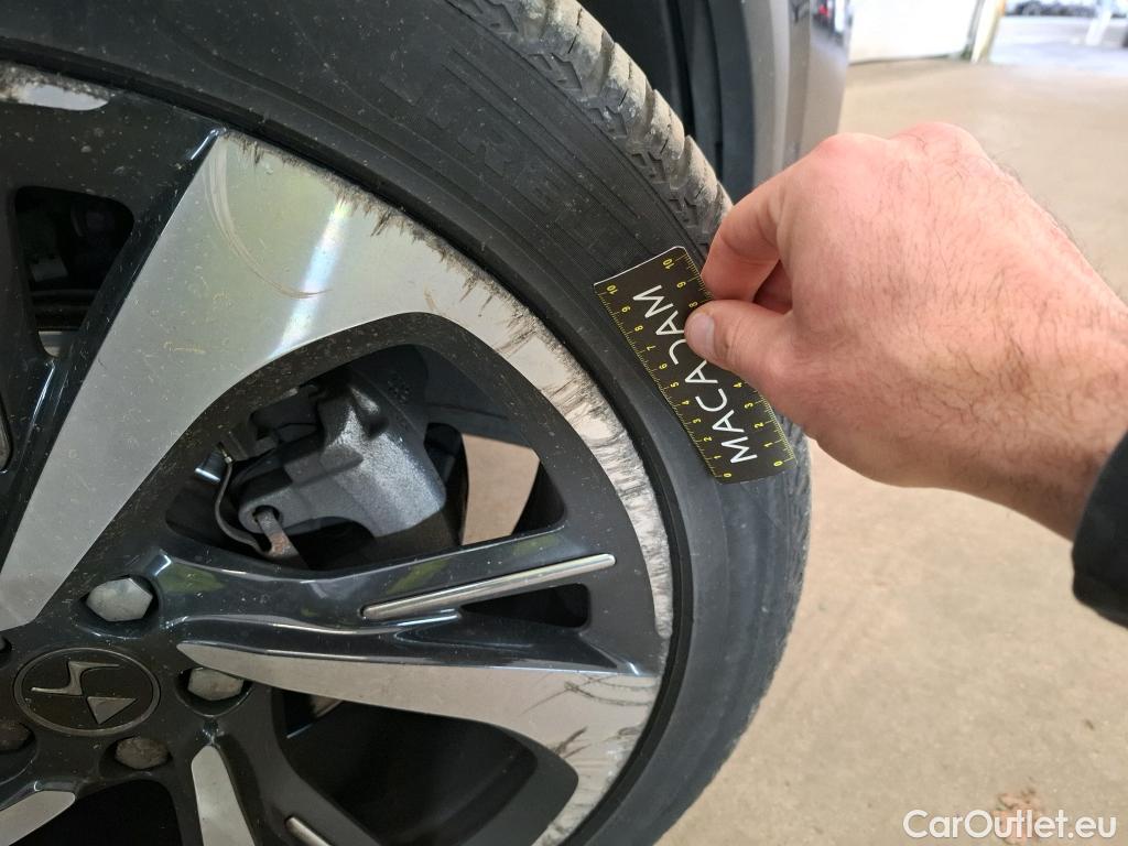  DS  DS7 DS DS 7 Crossback 5p SUV BlueHDi 180 Automatique Grand Chic #33