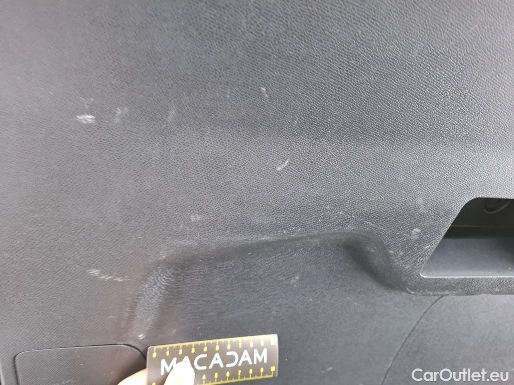  Peugeot  3008  Allure Pack 1.5 HDi 130CV BVA8 E6d #17