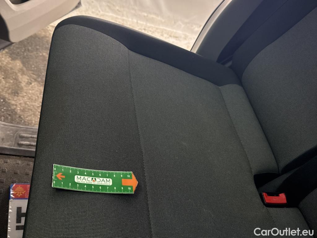  Volkswagen  Transporter T6  Fourgon lang 2.0 TDI 150CV BVM6 E6 #7