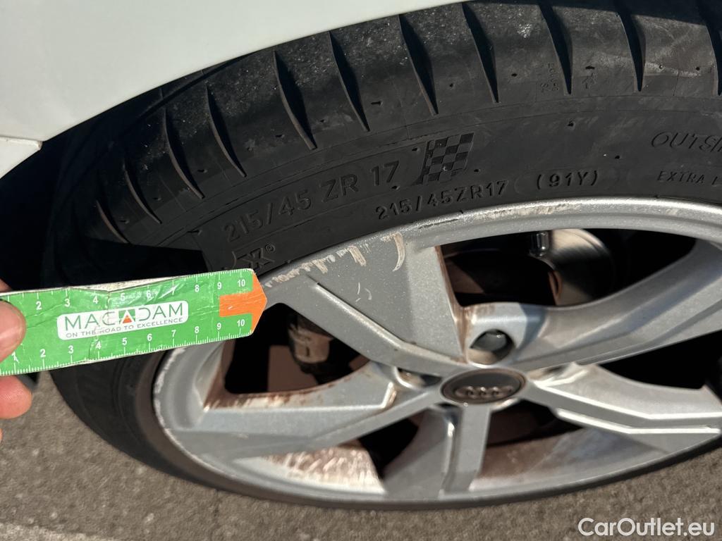  Audi  A1 Sportback AUDI A1 / 2018 / 5P / berlina con portón Sportback S line 30 TFSI 81kW (116CV) (AC) #11