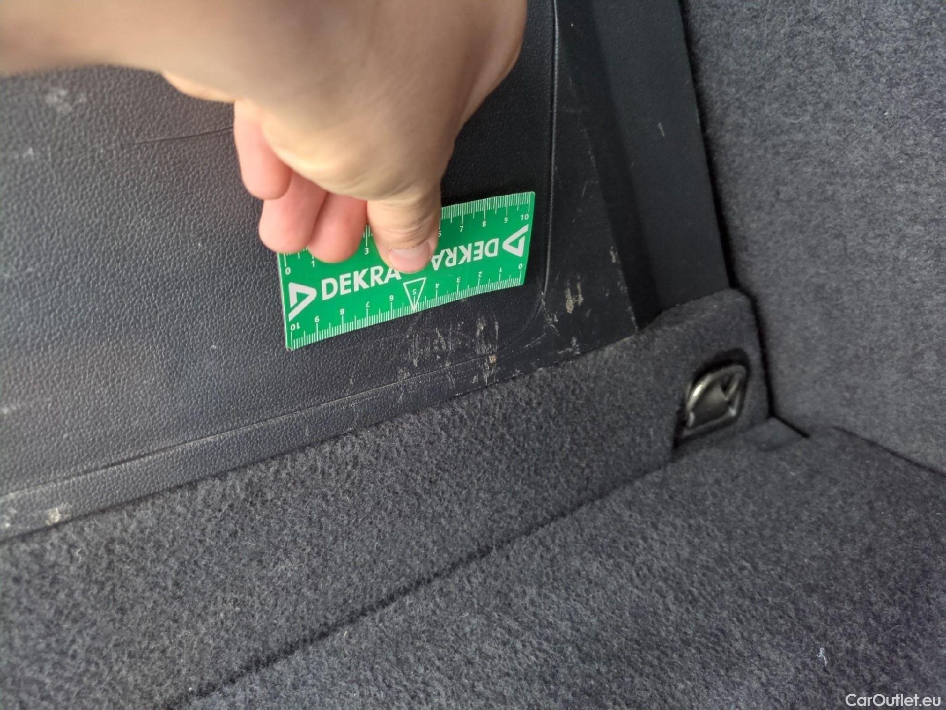  Volkswagen  Tiguan VOLKSWAGEN  / 2020 / 5P / SUV 1.4 eHybrid 245 DSG6 R-Line #7