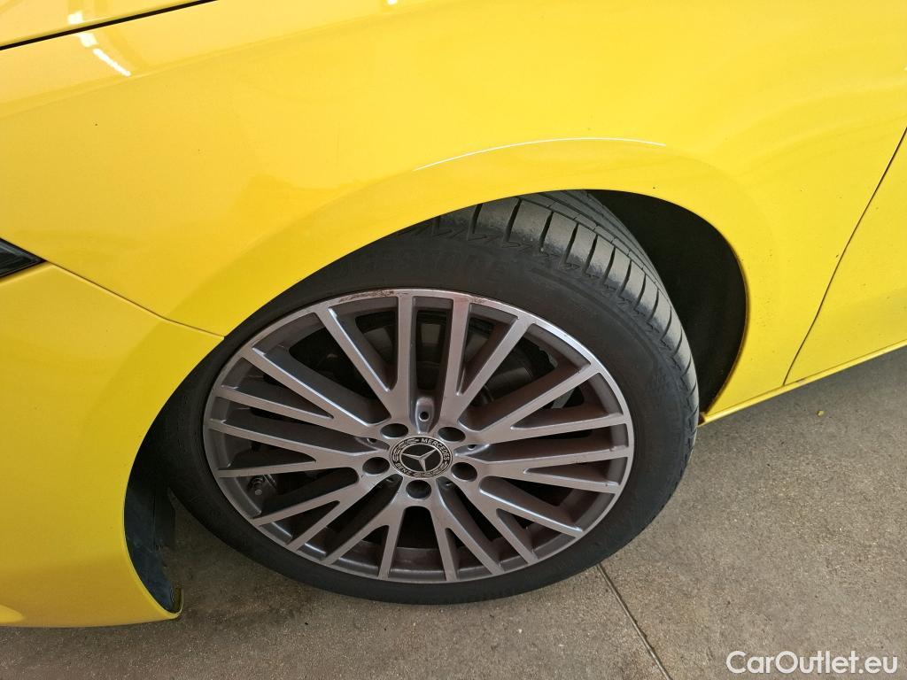  Mercedes  A-Klasse MERCEDES-BENZ Classe A Compact / 2018 / 5P / Berline A 200 Progressive Line 7G-DCT #12