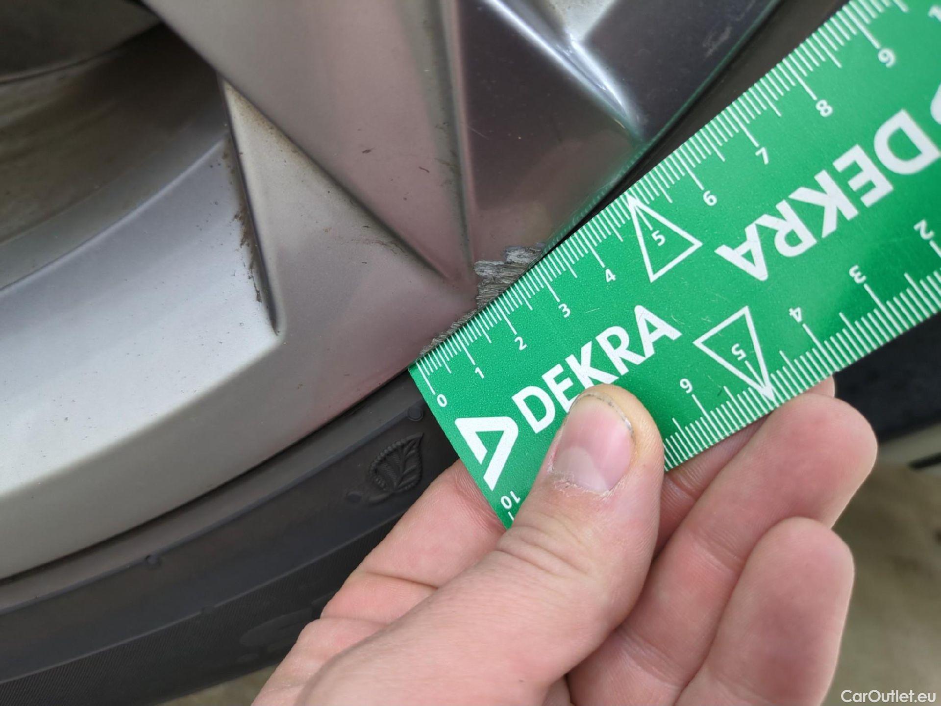  Volkswagen  Tiguan VOLKSWAGEN  / 2020 / 5P / SUV 1.4 eHybrid 245 DSG6 R-Line #33