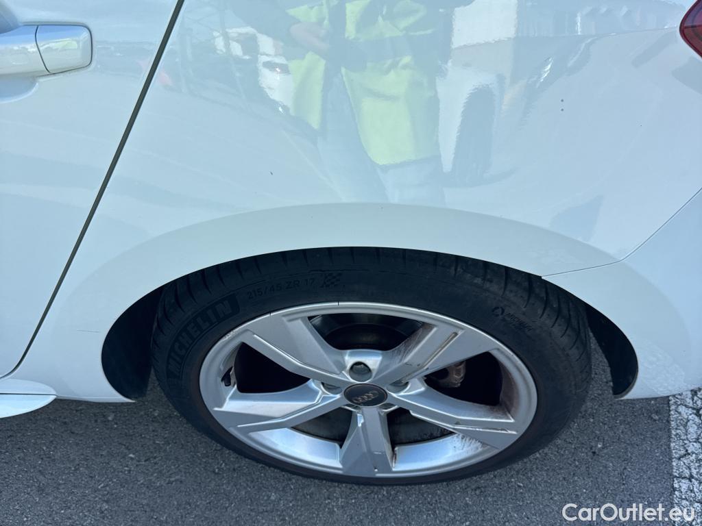  Audi  A1 Sportback AUDI A1 / 2018 / 5P / berlina con portón Sportback S line 30 TFSI 81kW (116CV) (AC) #28