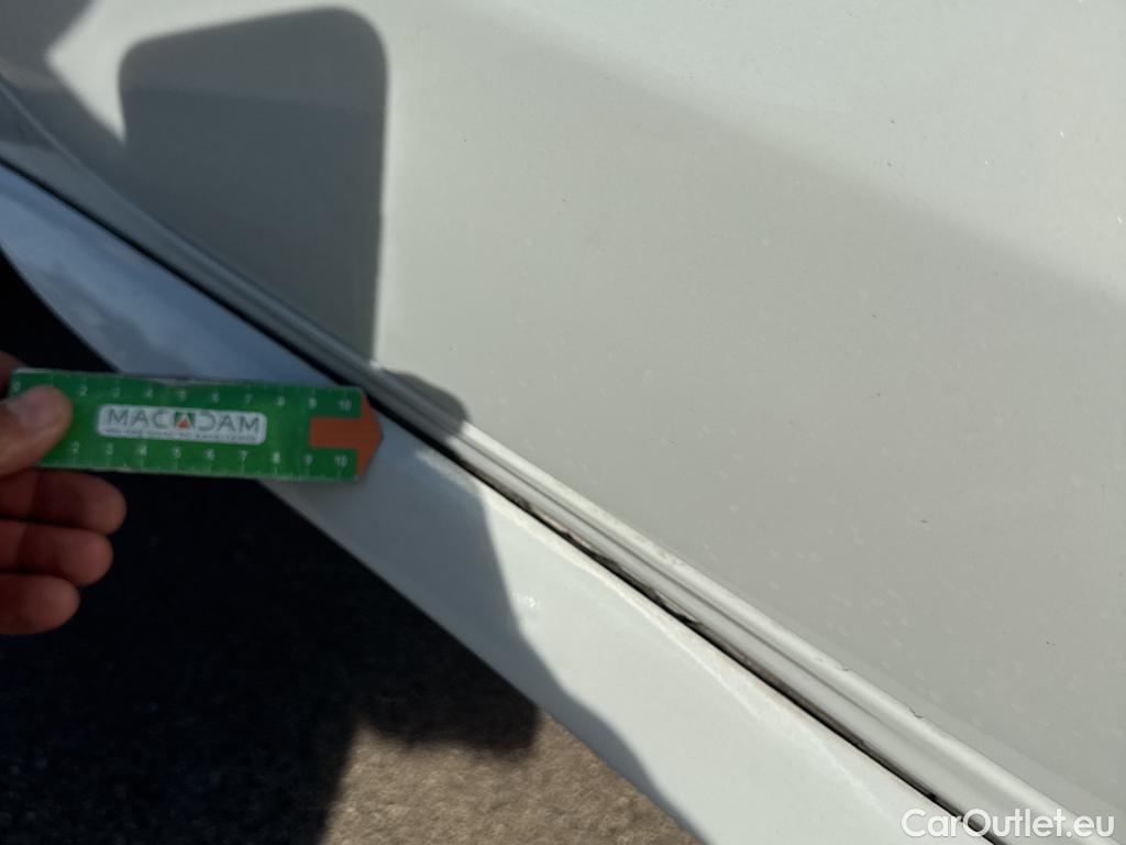  Audi  A1 Sportback AUDI A1 / 2018 / 5P / berlina con portón Sportback S line 30 TFSI 81kW (116CV) (AC) #3