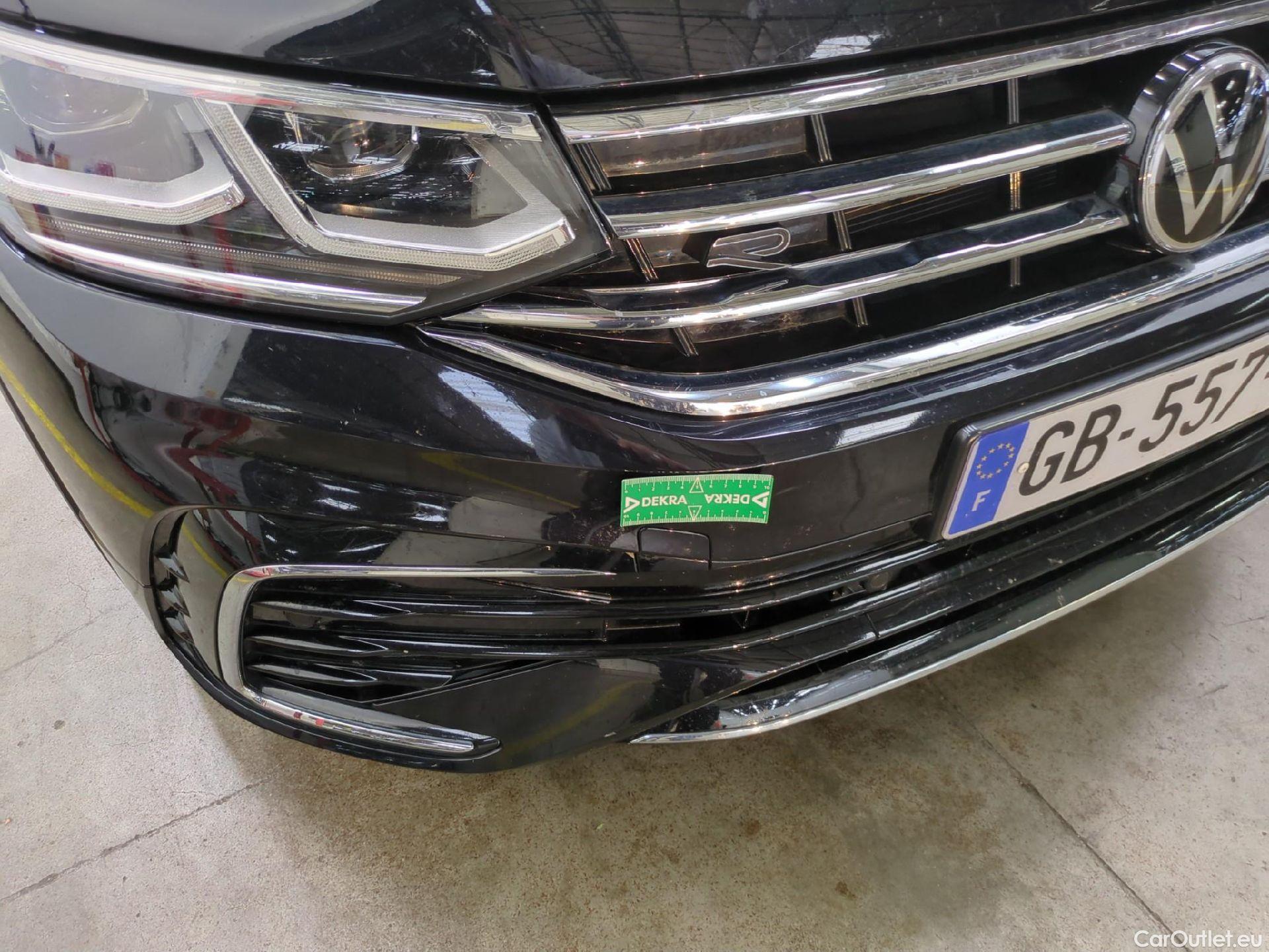  Volkswagen  Tiguan VOLKSWAGEN  / 2020 / 5P / SUV 1.4 eHybrid 245 DSG6 R-Line #36