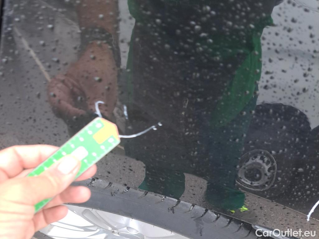  Land Rover  Range Rover LAND ROVER  Velar / 2017 / 5P / todoterreno 2.0 D240 177kW (240CV) S 4WD Auto #26