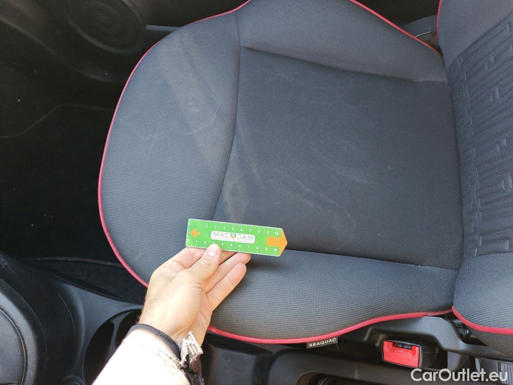  Fiat  500 FIAT  / 2015 / 3P / berlina con portón Red 1.0 Hybrid 51KW (70 CV)(SP)(SL) (AC4) #3