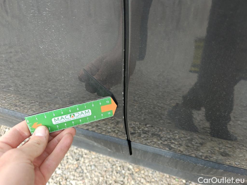  Bmw  X2 BMW  / 2017 / 5P / todoterreno sDrive18d (AC) #8