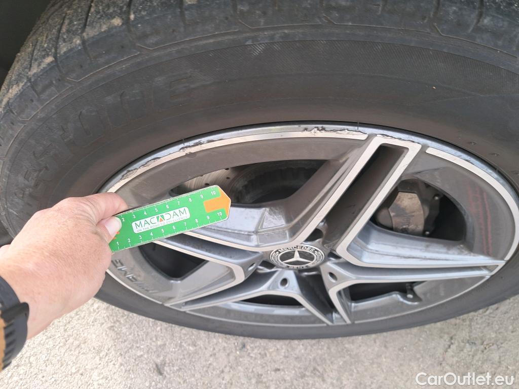  Mercedes  G-Klasee MERCEDES-BENZ Clase GLC / 2019 / 5P / todoterreno GLC 200 4MATIC #4