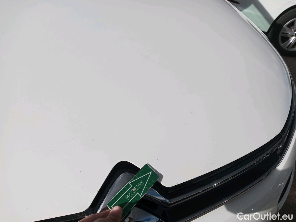  Citroen  C4 Cactus CITROEN  / 2018 / 5P / berlina con portón BlueHDi 100 S&S Feel #4