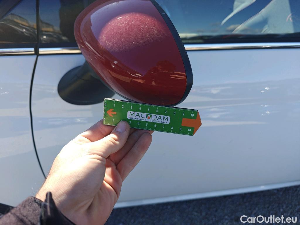  Fiat  500 FIAT  / 2015 / 3P / berlina con portón Red 1.0 Hybrid 51KW (70 CV)(SP)(SL) (AC4) #22