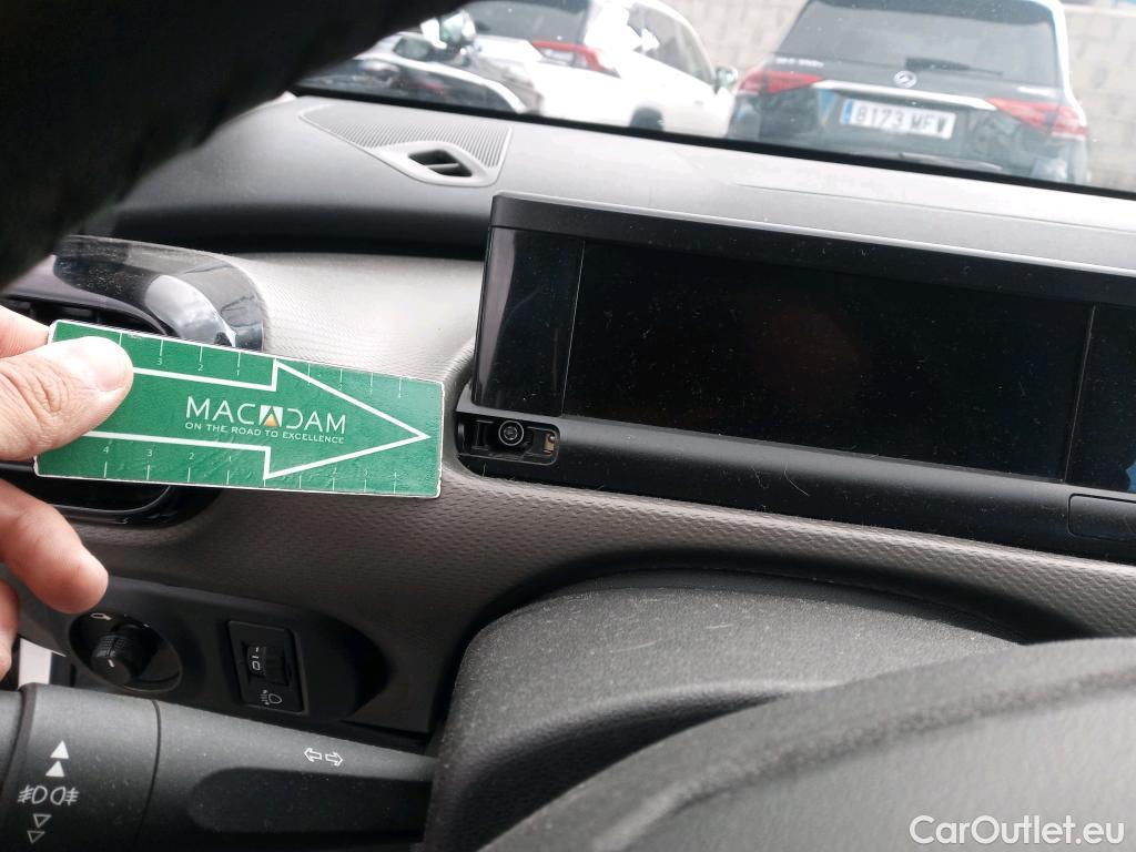  Citroen  C4 Cactus CITROEN  / 2018 / 5P / berlina con portón BlueHDi 100 S&S Feel #32