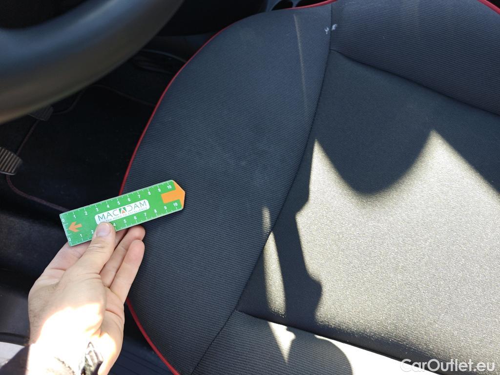  Fiat  500 FIAT  / 2015 / 3P / berlina con portón Red 1.0 Hybrid 51KW (70 CV)(SP)(SL) (AC4) #5