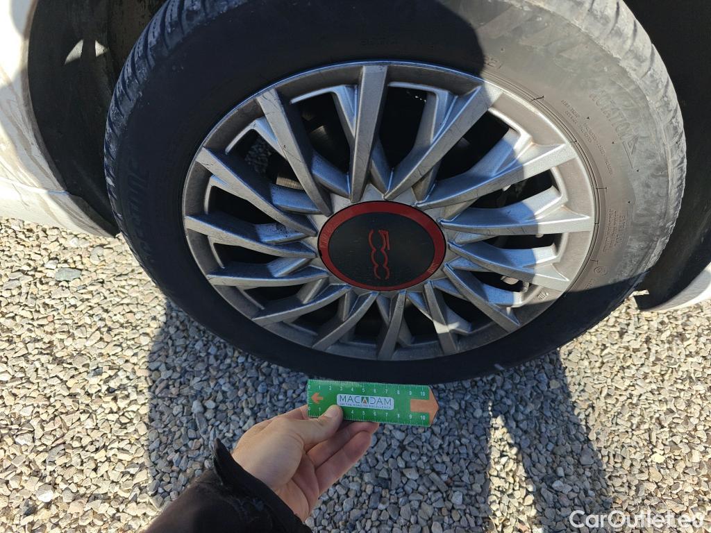  Fiat  500 FIAT  / 2015 / 3P / berlina con portón Red 1.0 Hybrid 51KW (70 CV)(SP)(SL) (AC4) #7