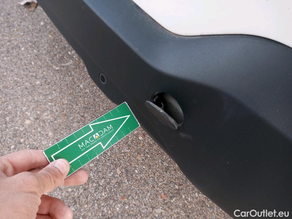  Citroen  C4 Cactus CITROEN  / 2018 / 5P / berlina con portón BlueHDi 100 S&S Feel #38