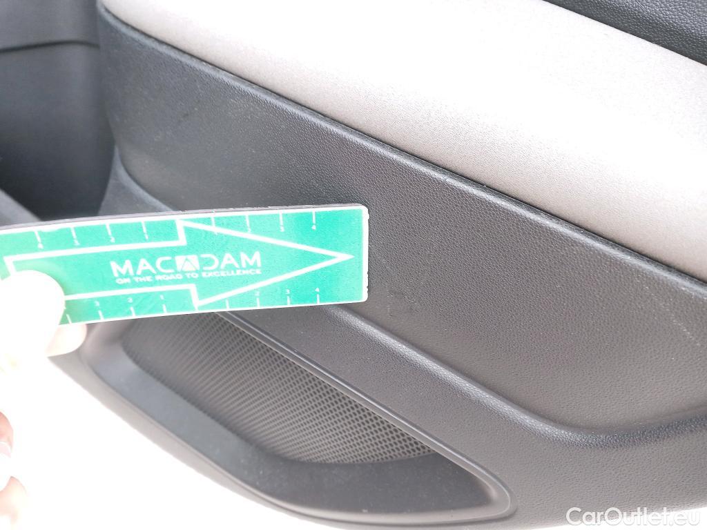  Citroen  C4 Cactus CITROEN  / 2018 / 5P / berlina con portón BlueHDi 100 S&S Feel #16