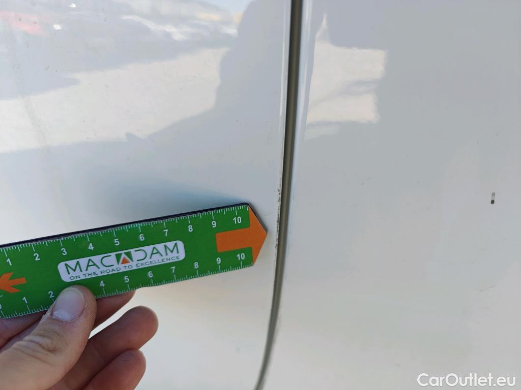  Fiat  500 FIAT  / 2015 / 3P / berlina con portón Red 1.0 Hybrid 51KW (70 CV)(SP)(SL) (AC4) #10