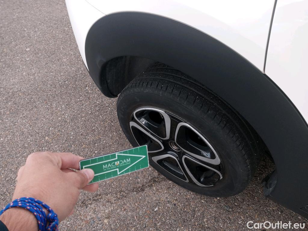  Citroen  C4 Cactus CITROEN  / 2018 / 5P / berlina con portón BlueHDi 100 S&S Feel #23