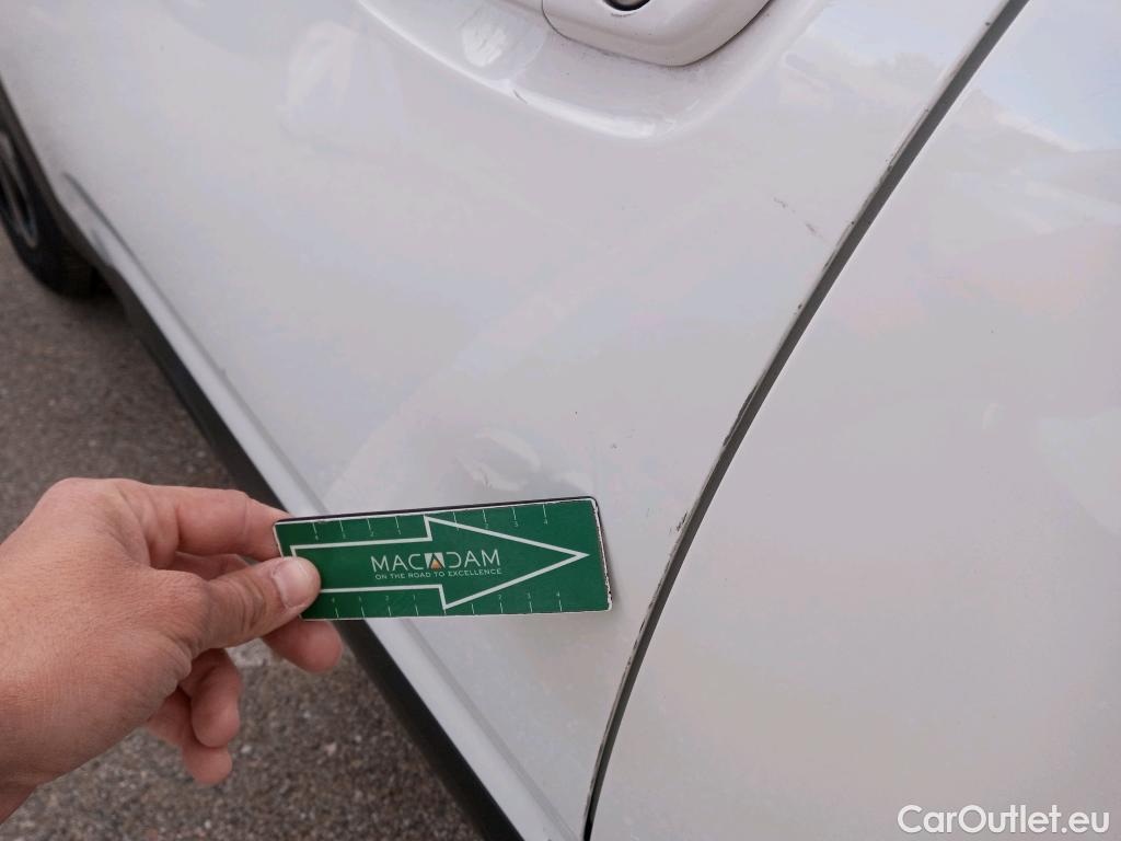  Citroen  C4 Cactus CITROEN  / 2018 / 5P / berlina con portón BlueHDi 100 S&S Feel #5