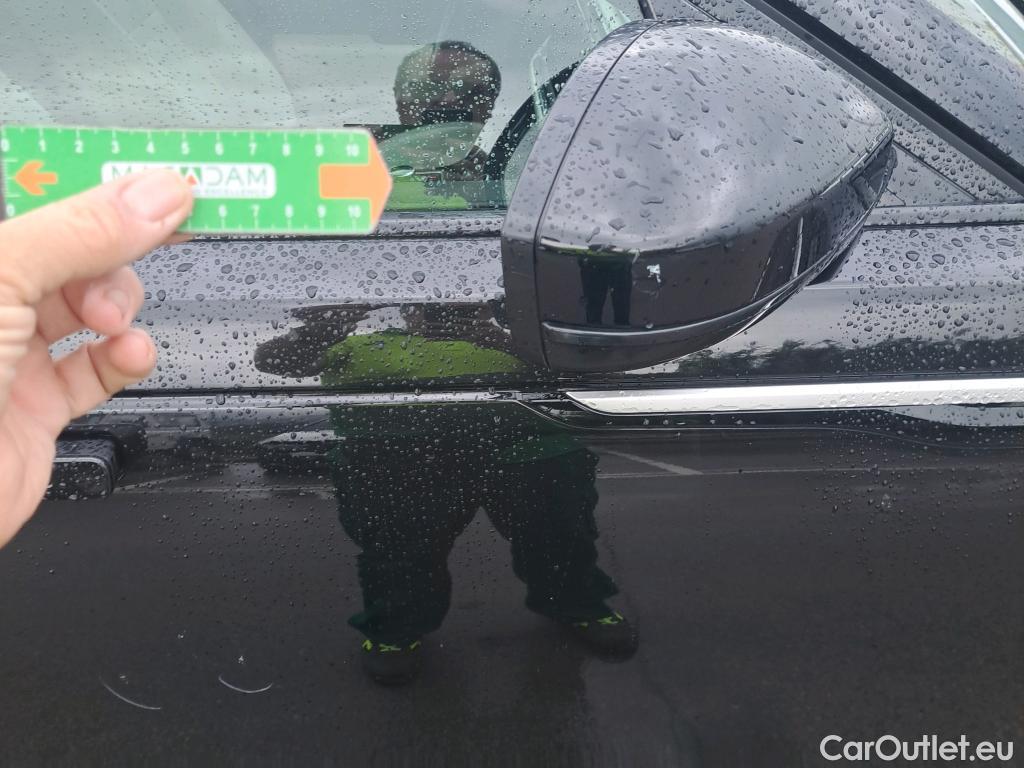  Land Rover  Range Rover LAND ROVER  Velar / 2017 / 5P / todoterreno 2.0 D240 177kW (240CV) S 4WD Auto #33