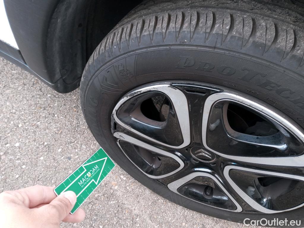  Citroen  C4 Cactus CITROEN  / 2018 / 5P / berlina con portón BlueHDi 100 S&S Feel #28