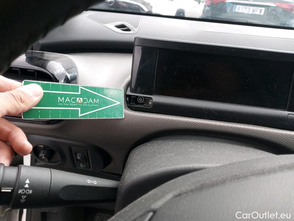  Citroen  C4 Cactus CITROEN  / 2018 / 5P / berlina con portón BlueHDi 100 S&S Feel #33