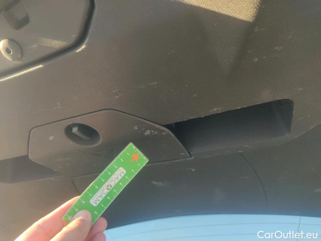  Peugeot  3008 PEUGEOT  / 2016 / 5P / todoterreno 1.5 BlueHDi 96kW (130CV) S&S Allure EAT8 #12