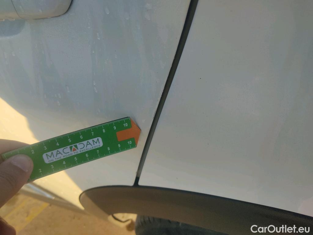  Peugeot  3008 PEUGEOT  / 2016 / 5P / todoterreno 1.5 BlueHDi 96kW (130CV) S&S Allure EAT8 #35