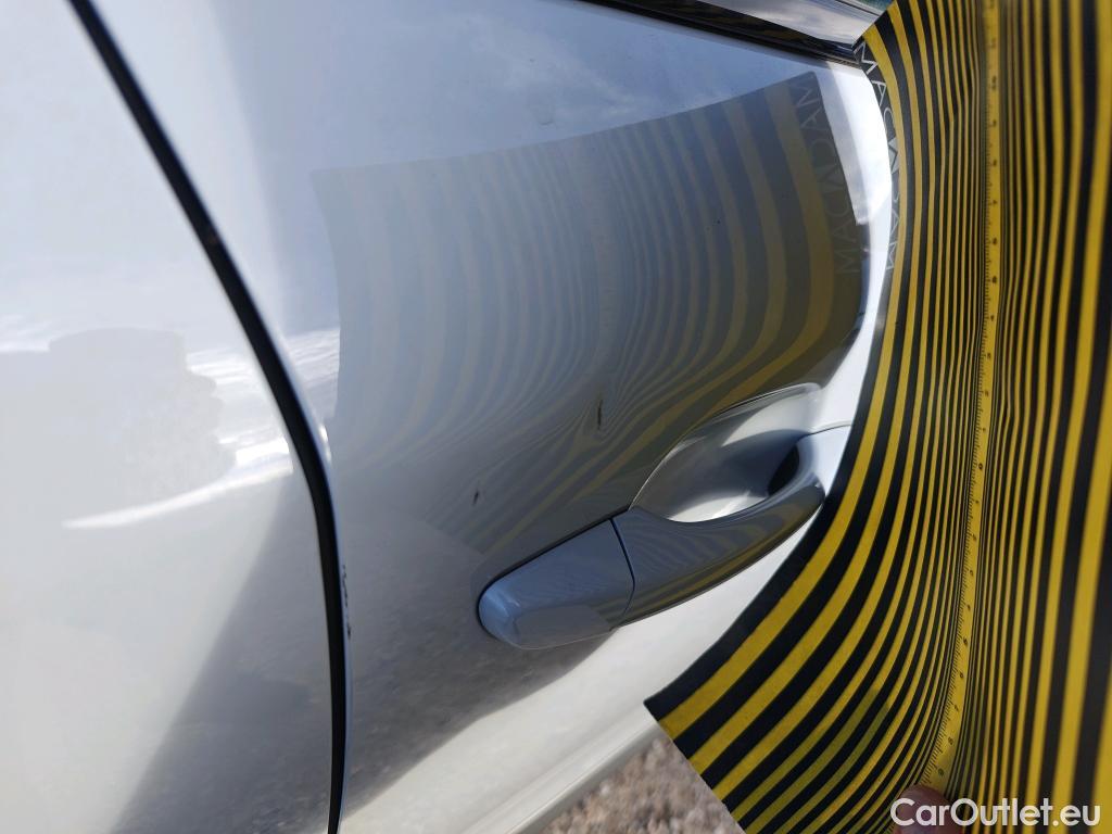  Peugeot  2008 PEUGEOT  / 2023 / 5P / todoterreno GT BlueHDI 130 S&S EAT8 #10