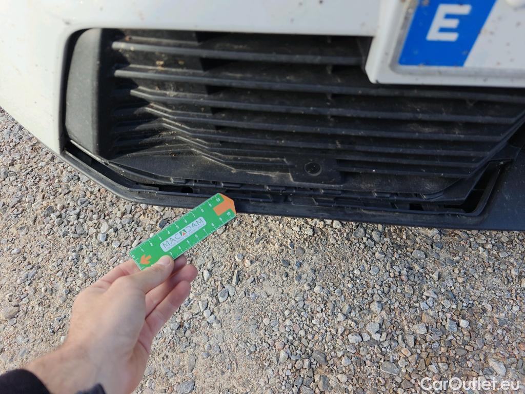  Peugeot  2008 PEUGEOT  / 2023 / 5P / todoterreno GT BlueHDI 130 S&S EAT8 #29