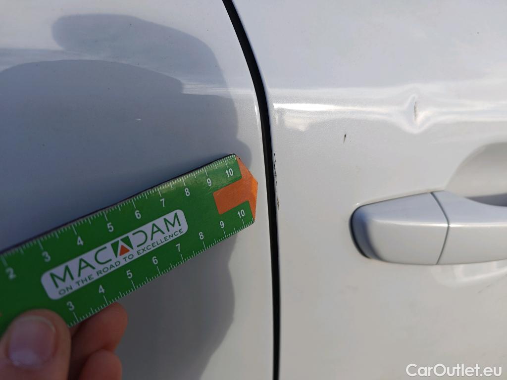  Peugeot  2008 PEUGEOT  / 2023 / 5P / todoterreno GT BlueHDI 130 S&S EAT8 #11