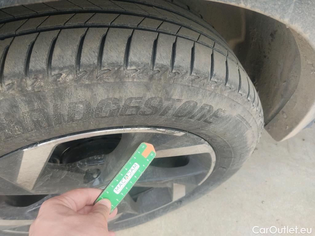  Nissan  Juke NISSAN  / 2019 / 5P / crossover DIG-T 84 kW (114 CV) DCT 7 Vel. Acenta (AC4) #44