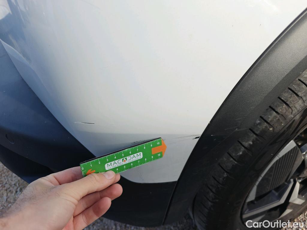  Peugeot  2008 PEUGEOT  / 2023 / 5P / todoterreno GT BlueHDI 130 S&S EAT8 #27