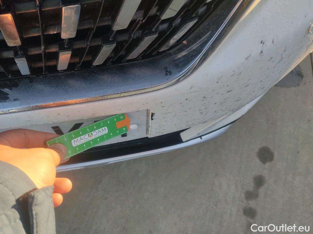  Peugeot  3008 PEUGEOT  / 2016 / 5P / todoterreno 1.5 BlueHDi 96kW (130CV) S&S Allure EAT8 #20