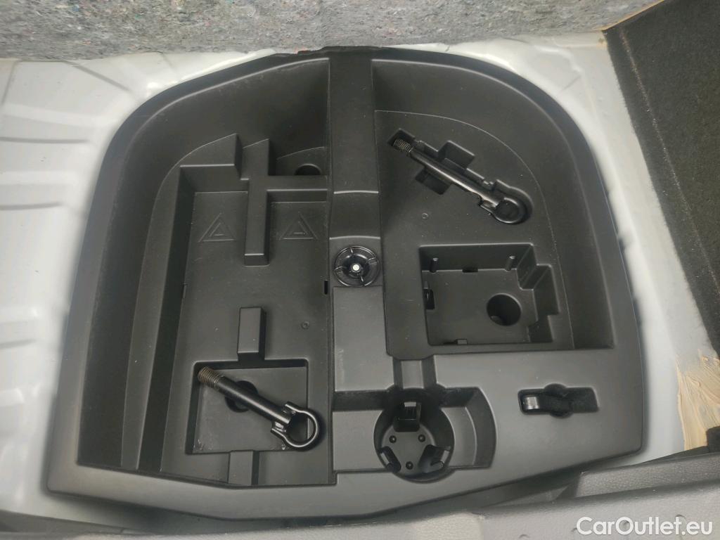  Nissan  Juke NISSAN  / 2019 / 5P / crossover DIG-T 84 kW (114 CV) DCT 7 Vel. Acenta (AC4) #16