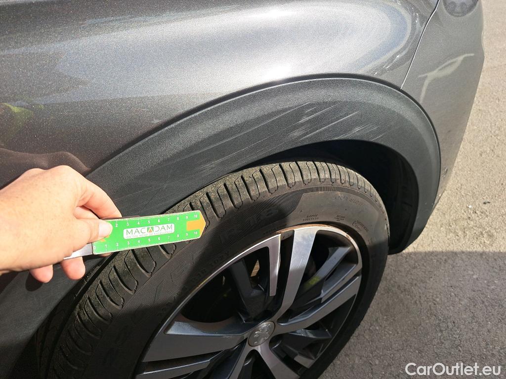  Peugeot  3008  Allure 1.5 HDi 130CV AT8 E6d #31