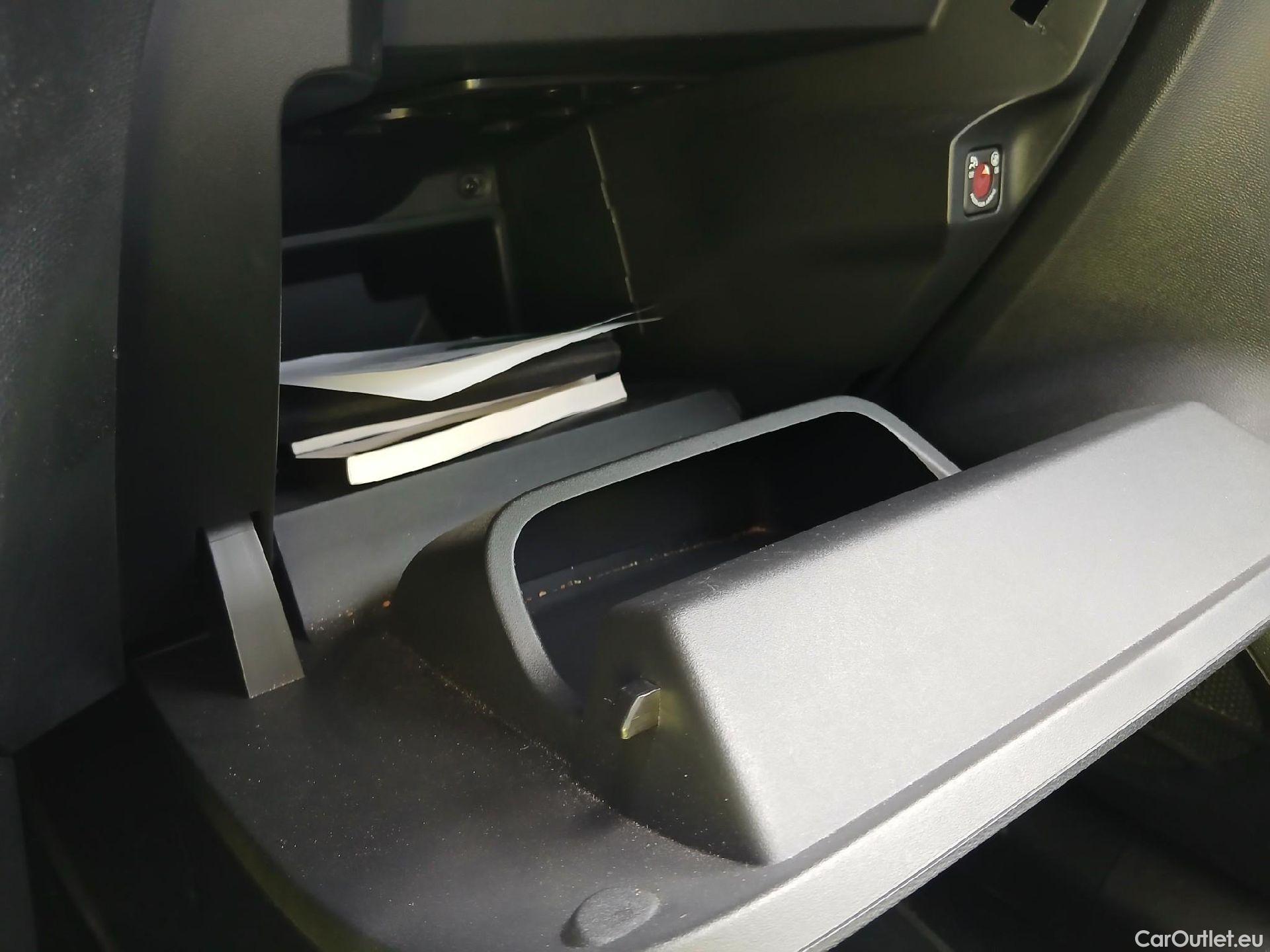  Opel  Corsa OPEL  / 2019 / 5P / berlina con portón 1.2T XHL 74kW (100CV) Elegance #1