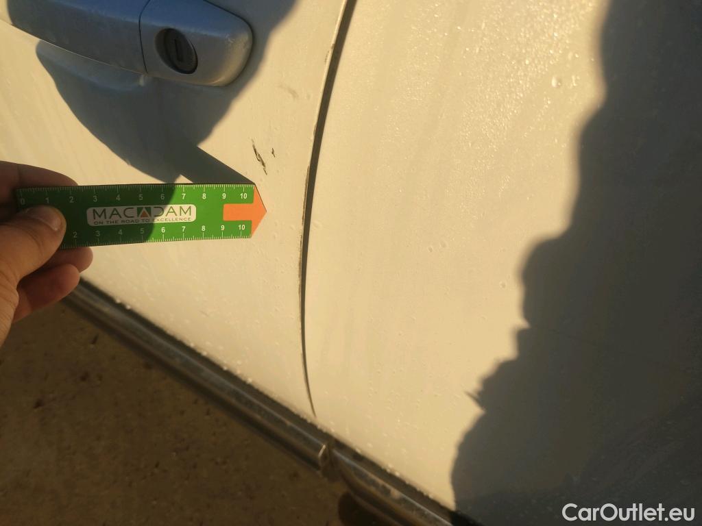  Peugeot  3008 PEUGEOT  / 2016 / 5P / todoterreno 1.5 BlueHDi 96kW (130CV) S&S Allure EAT8 #5