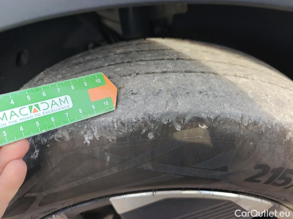  Peugeot  2008 PEUGEOT  / 2023 / 5P / todoterreno GT BlueHDI 130 S&S EAT8 #8