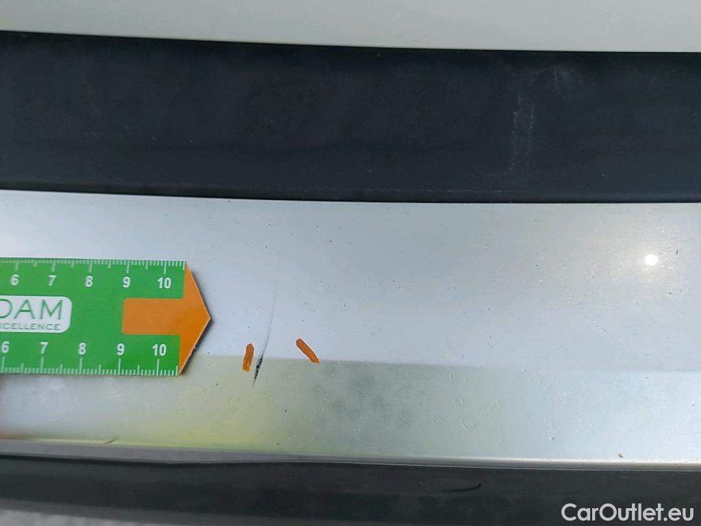  Peugeot  2008 PEUGEOT  / 2019 / 5P / todoterreno Active BlueHDI 81kW (110CV) #29