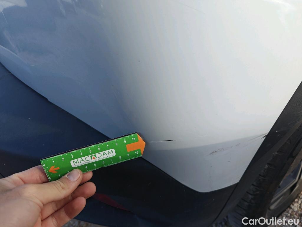  Peugeot  2008 PEUGEOT  / 2023 / 5P / todoterreno GT BlueHDI 130 S&S EAT8 #26