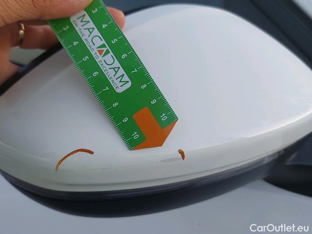  Peugeot  2008 PEUGEOT  / 2019 / 5P / todoterreno Active BlueHDI 81kW (110CV) #33