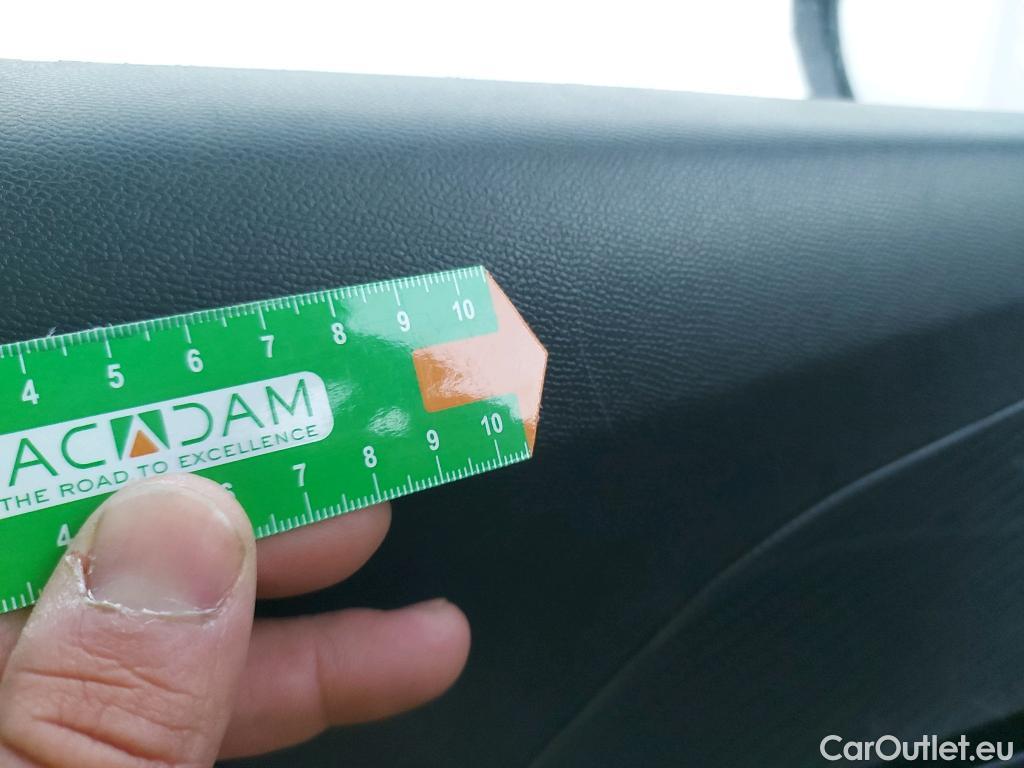  Peugeot  2008 PEUGEOT  / 2019 / 5P / todoterreno Active BlueHDI 81kW (110CV) #18