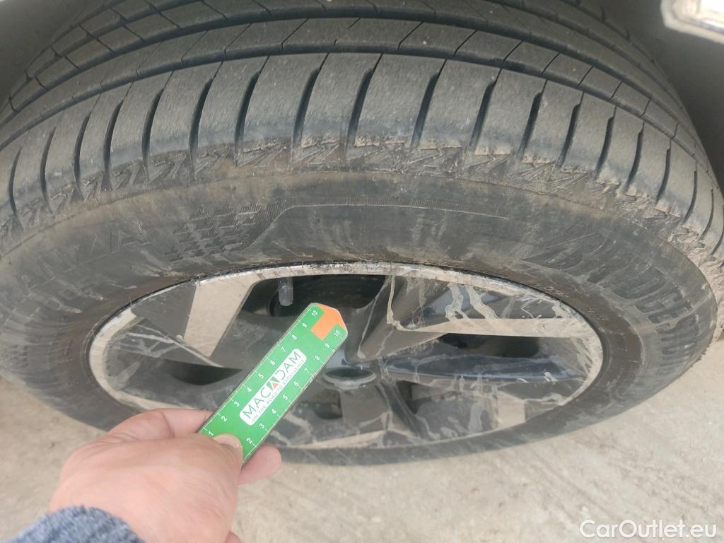  Nissan  Juke NISSAN  / 2019 / 5P / crossover DIG-T 84 kW (114 CV) DCT 7 Vel. Acenta (AC4) #12