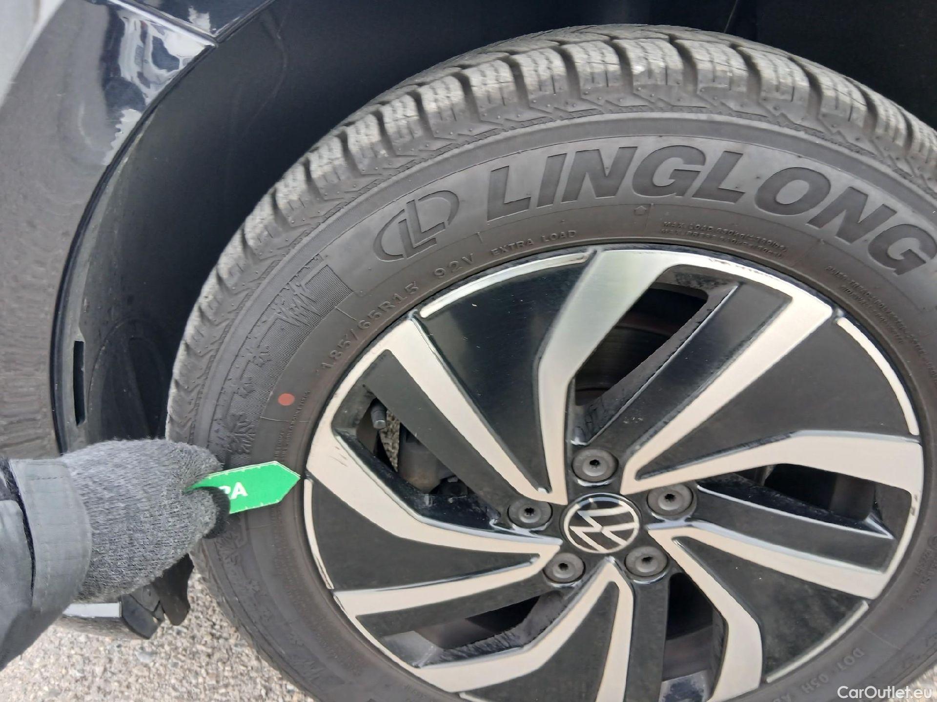  Volkswagen  Polo VOLKSWAGEN  / 2021 / 5P / berlina con portón Life 1.0 TSI 70kW (95CV) #6